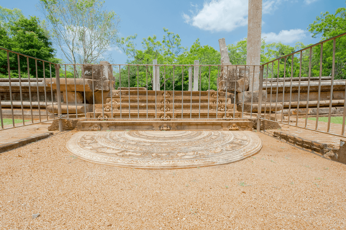 Sandakada Pahana - Ancient Moonstone Anuradhapura